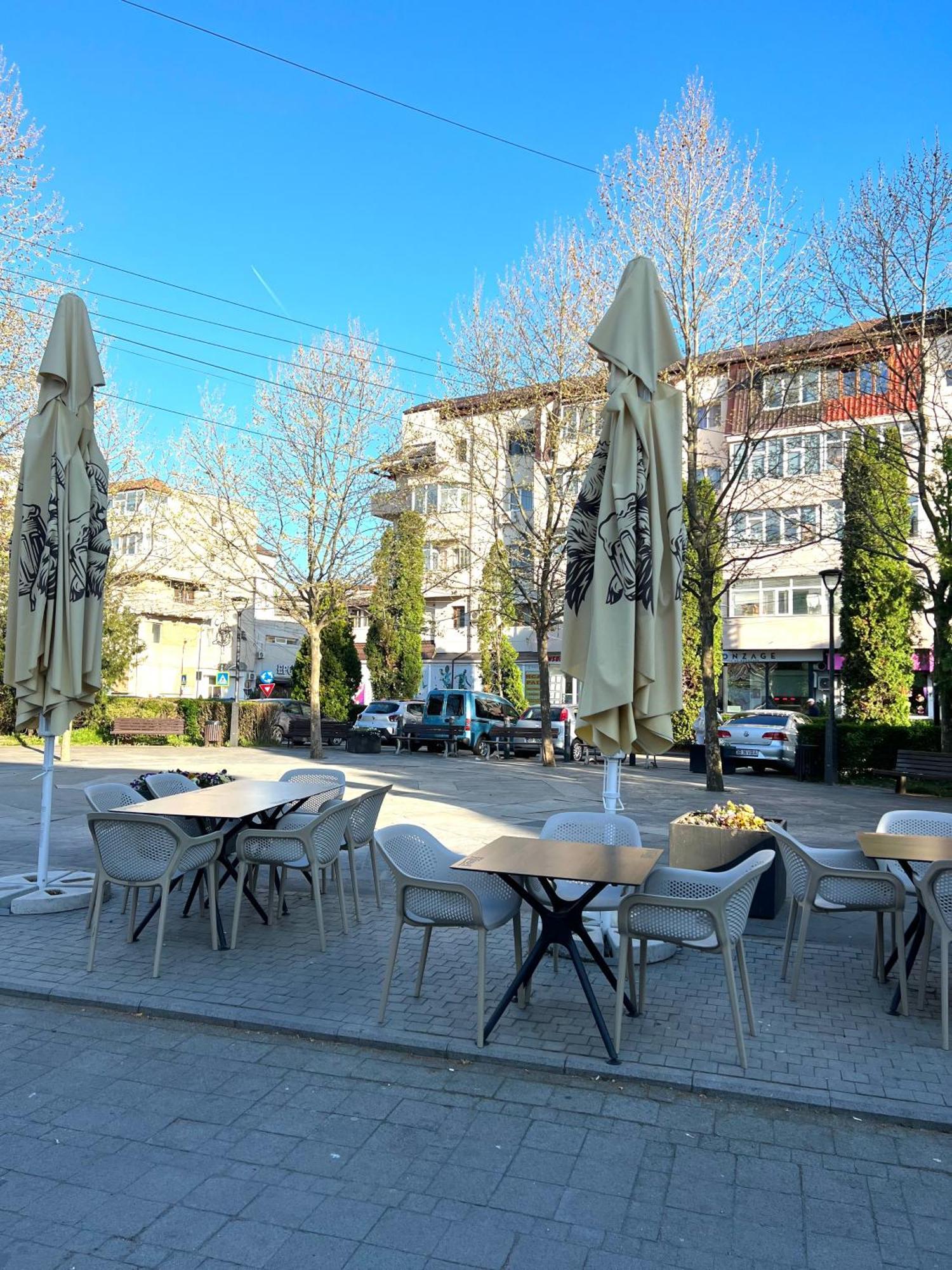 Old Town View- Ultracentral Apartment Targoviste Eksteriør bilde